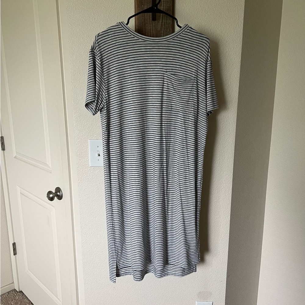 DAILY RITUAL • Striped T-Shirt Dress